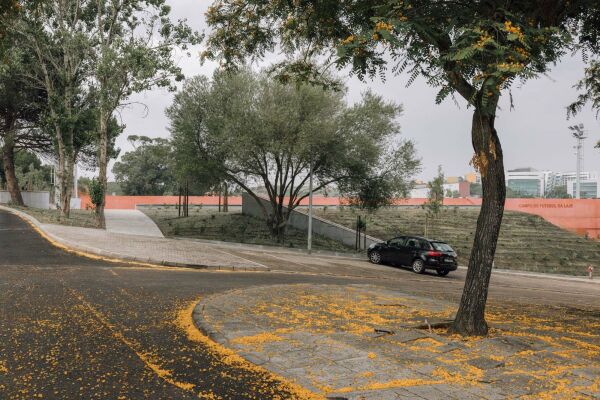 Fuballplatz bei Lissabon von Miguel Marcelino