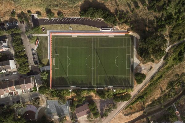 Fuballplatz bei Lissabon von Miguel Marcelino
