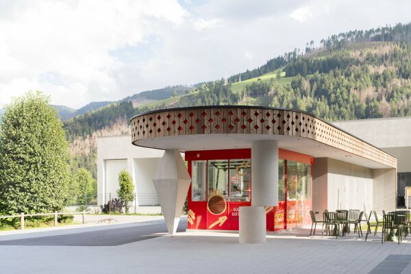 Pavillon und Sanierung in Heinfels von MoDusArchitects