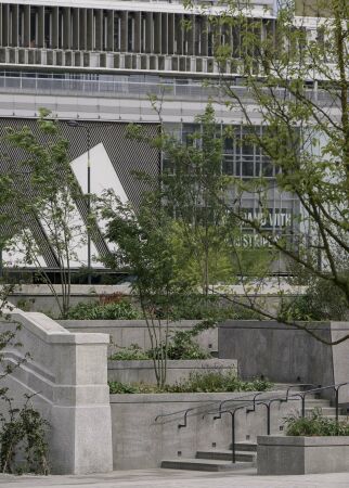 Platzgestaltung am Kulturpalast von A-A Collective