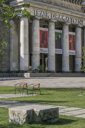 Platzgestaltung am Kulturpalast von A-A Collective