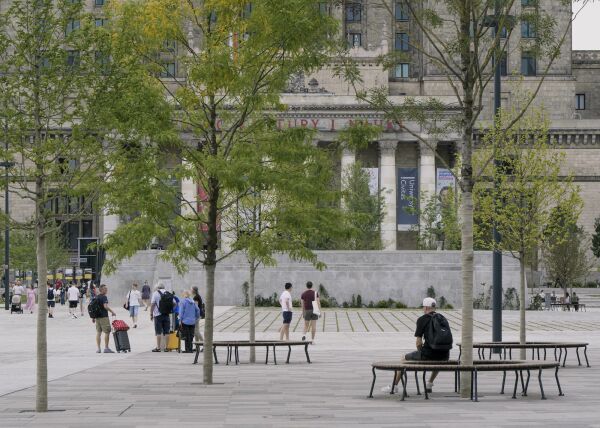 Platzgestaltung am Kulturpalast von A-A Collective