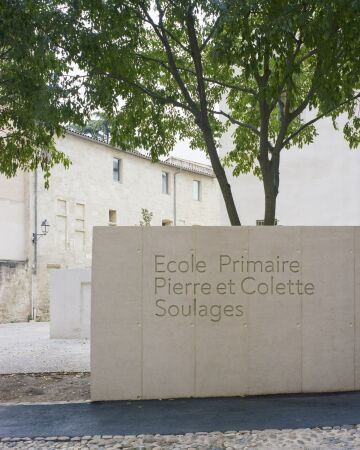 Grundschule von NAS Architecture