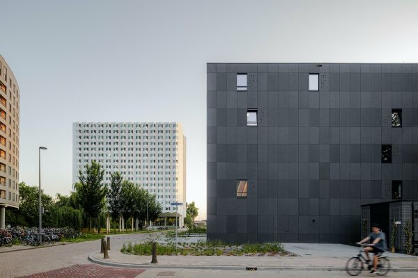 Studierendenwohnheim in Delft von Studioninedots