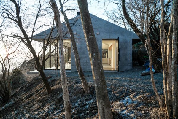 Wochenendhaus von Florian Busch Architects