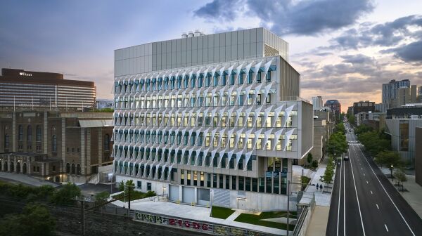 Unigebude in Philadelphia von Behnisch Architekten