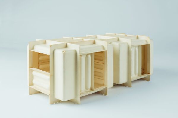 Fl�chentragwerk (2 Teile), Dozent: Claude Schnaidt, Student: Fredy (Fred) Baumgartner, 1967�68, 24 x 24 x 17.7 cm, each, material thermoplastic resin, inv. no. Dp 138.06