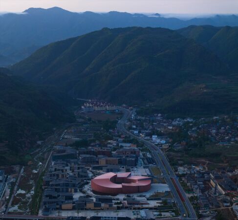 Besucherzentrum in Gansu von ZXD Architects und BIAD