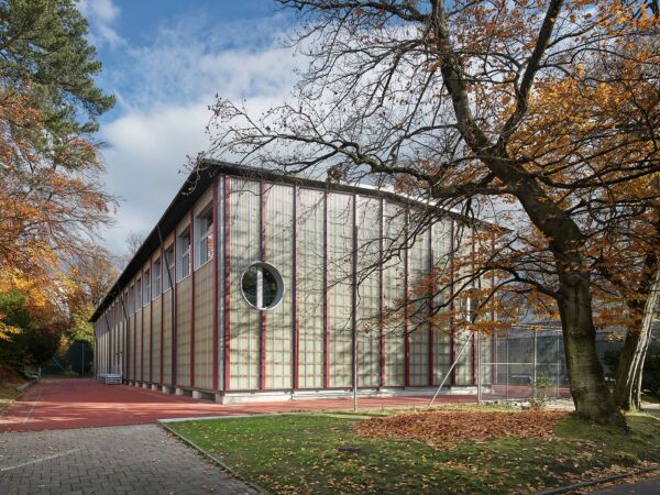 Provisorische Sportbauten von pool Architekten (Zrich)