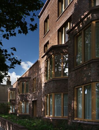 Stirling Prize, Neave Brown Award for Housing und Client of the Year: Appleby Blue Almshouse von Witherford Watson Mann Architects (London)