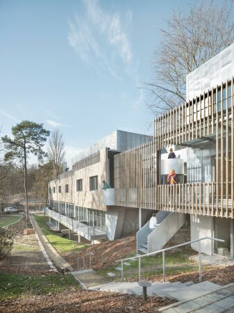 Erweiterung zum Wohnensemble in Berlin von bfstudio-architekten