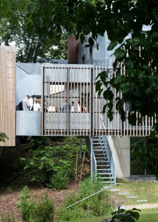 Erweiterung zum Wohnensemble in Berlin von bfstudio-architekten