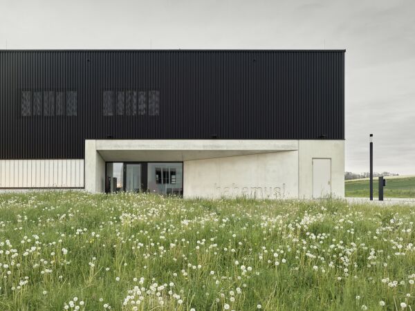 Anerkennung: Firmensitz in M�nsterhausen von glogger architekten, Bauherrin: habemus! electronic + transfer