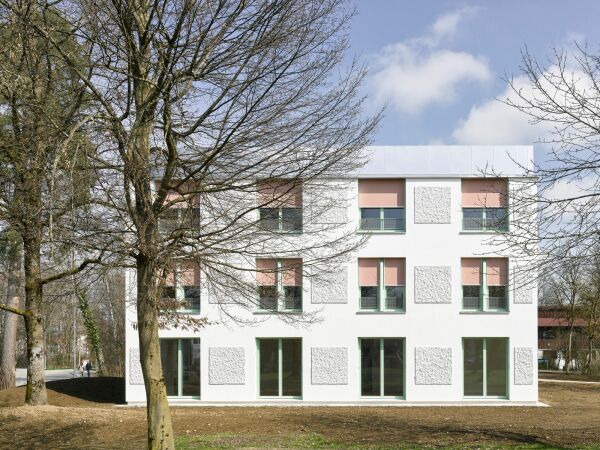 Therapiegebude in Traunreut von Krusche Huang Architekten