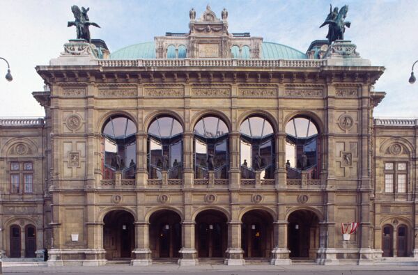 Referenzprojekt von Hermann Czech, Staatsoper Wien