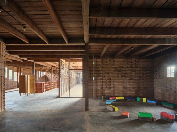 Kindergarten in Kamerun von Urbanitree