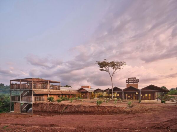Kindergarten in Kamerun von Urbanitree
