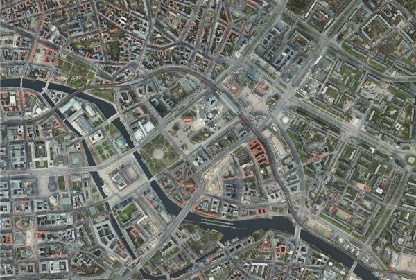 Luftbild, Berlin: Fernsehturm mittig im Bild und sdliche davon Wettbewerbsbaustelle 