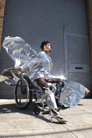 Pansy St. Battie: Model und Burlesque-Performer*in