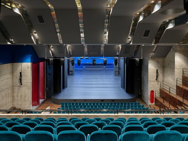 Theatersanierung in Winterthur von EMI Architekt*innen