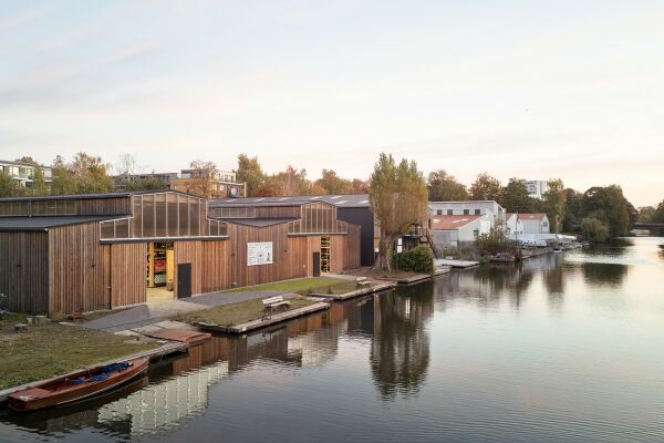Bootshalle in Hamburg von kbnk Architekten