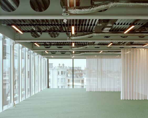 Medienzentrum in Brssel von Bruther und Baukunst