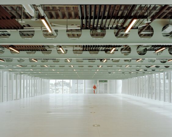 Medienzentrum in Brssel von Bruther und Baukunst