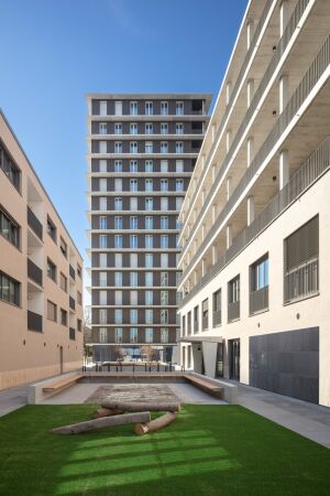 Wohnensemble von Peter W. Schmidt + Assoziierte