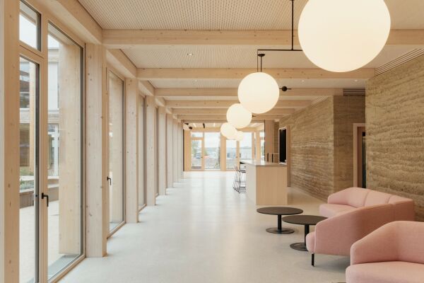 Preis: Erweiterung Firmenzentrale Windkraft Simonsfeld