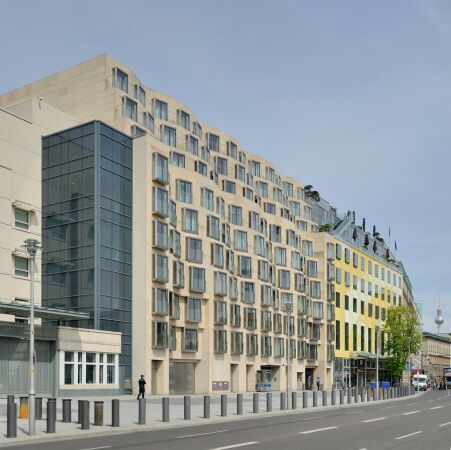 Geb�ude der DZ Bank in Berlin (2001). Foto: Wladyslaw Sojka, FAL, via Wikimedia Commons