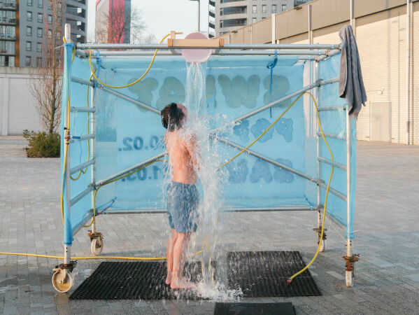Die Pop-Up Sauna Sweat.Delft: Dusche