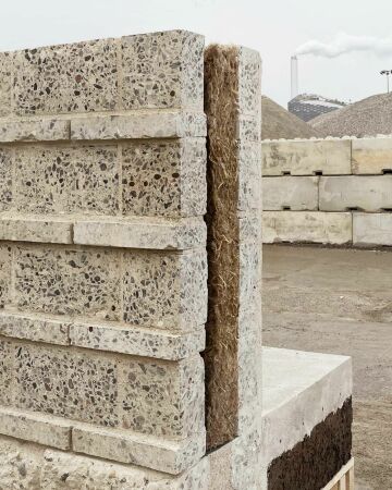 Slaatto Morsb�l: Mockup einer Geb�udeecke mit wiederverwendeten Betonteilen