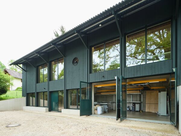 Wohnen und Werkstatt von Alex Lehnerer Architekten bei N�rnberg