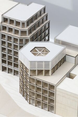 Modell Kopfbauten an der Stra�e