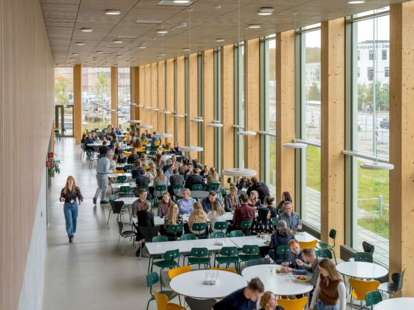 Beh�rdenbau in Odense von C.F. M�ller