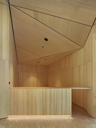 Mehrzweckhalle von D�Aloisio Architekten