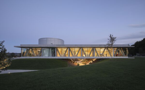 B�rogeb�ude bei Zagreb von Mikelic Vres Arhitekti