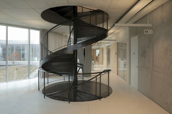 B�rogeb�ude bei Zagreb von Mikelic Vres Arhitekti