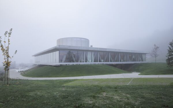 B�rogeb�ude bei Zagreb von Mikelic Vres Arhitekti