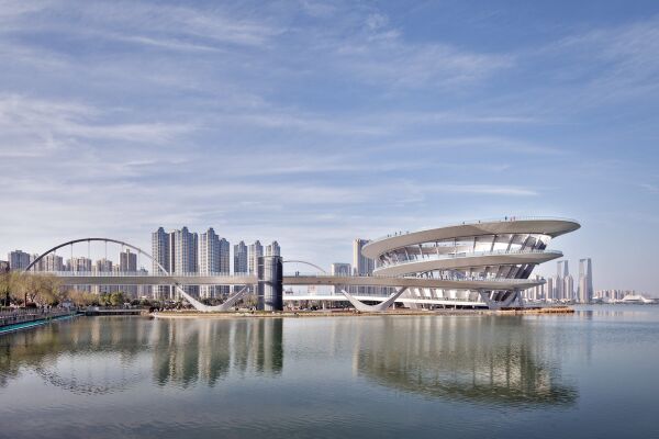 Aus der Ausstellung �Tools for Better Cities�: Meixi Urban Helix, Changsha