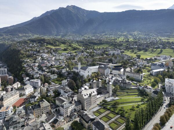 Blick auf die Walliser Kommune Brig-Glis, die mit dem Wakkerpreis 2026 ausgezeichent wurde.