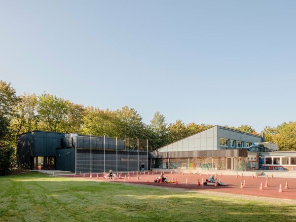 Erweiterung in Hamburg von acollage.architektur urbanistik