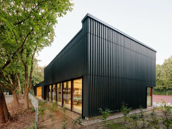 Erweiterung in Hamburg von acollage.architektur urbanistik