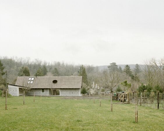Einfamilienhaus in Ungarn von OKKA Architects