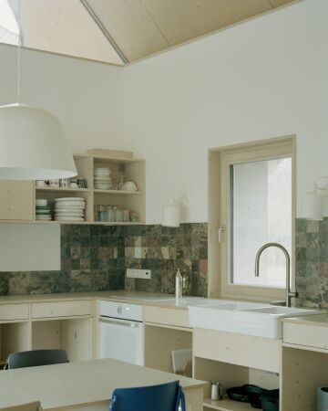 Einfamilienhaus in Ungarn von OKKA Architects