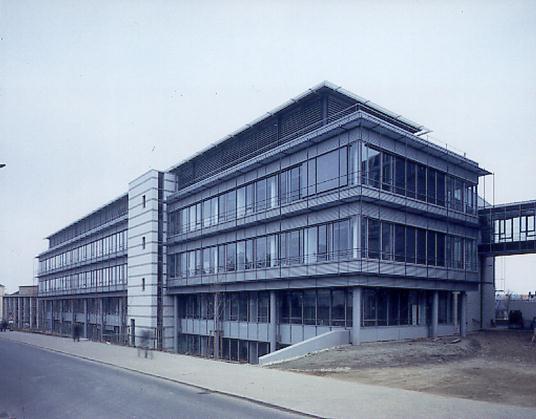 Labor- und Forschungsgebude in Dresden eingeweiht