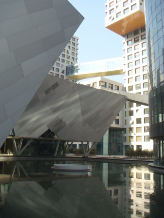 Mega-Block von Holl in Peking fertig