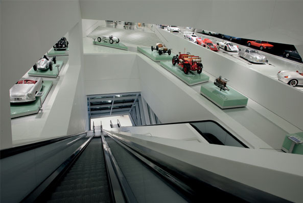 Porsche-Museum in Stuttgart fertig