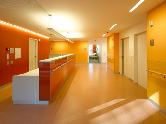 Uniklinik in Hamburg eingeweiht