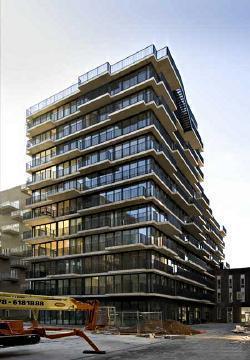 MVRDV-Bau in Amsterdam fertig